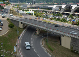 Про автобусы, дорожный фонд и мусорные завалы