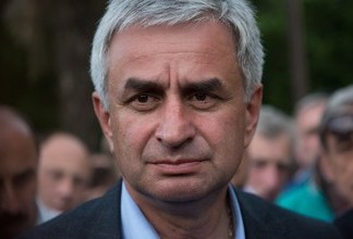 На выборах президента Абхазии победил Рауль Хаджимба