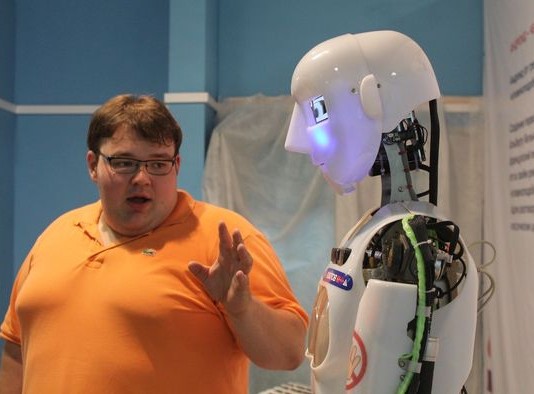 До чего дошел прогресс: сможет ли робот заменить человека?