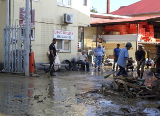 Малый бизнес тонет первым