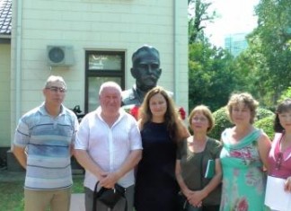 В тени великого предка