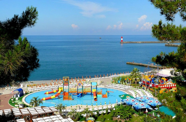 Аквапарк «Маяк» будут сносить долго