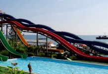 Аквапарк подаёт сигнал SOS