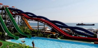 Аквапарк подаёт сигнал SOS