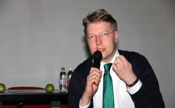 Зампред «Яблока»: «Мы жизнью человека не готовы рисковать»