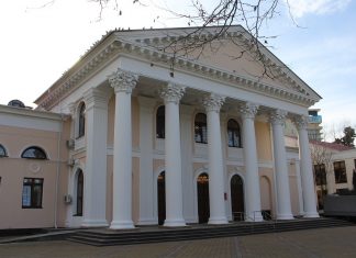 Кандидатов в члены избиркома не пустили на сессию Горсобрания