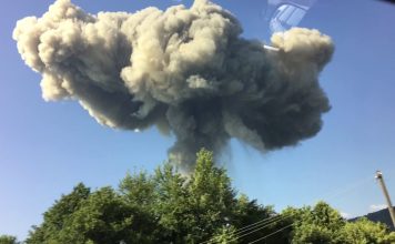 В Абхазии взорвался склад боеприпасов, десятки пострадавших